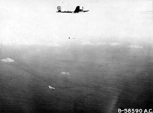 Pacific Wrecks - B-29 "Jake's Jalopy" 44-69985 Releases Two Sea Mines ...