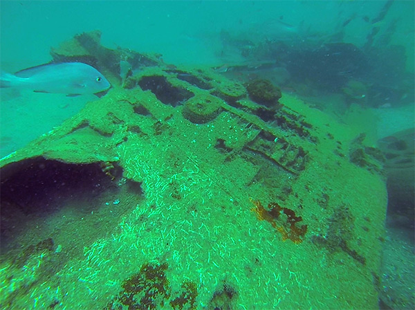 Pacific Wrecks - F-4A Lightning 41-2140 center wing section and ...